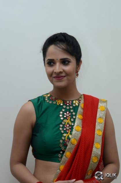 Anasuya-at-Soggade-Chinni-Nayana-Movie-Audio-Launch
